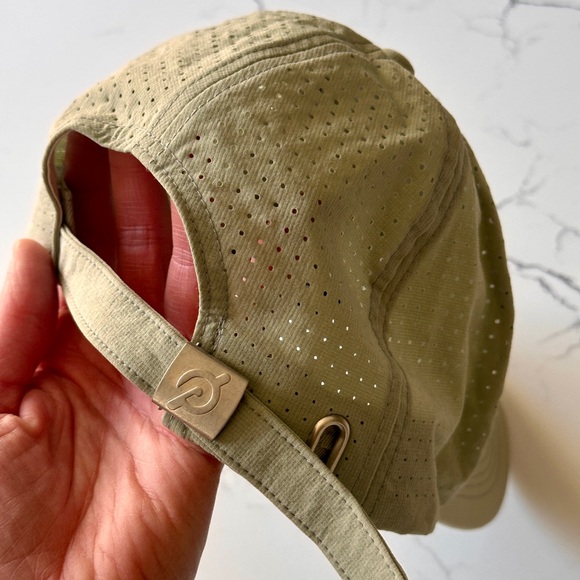 Peloton Cap - Picture 5 of 6